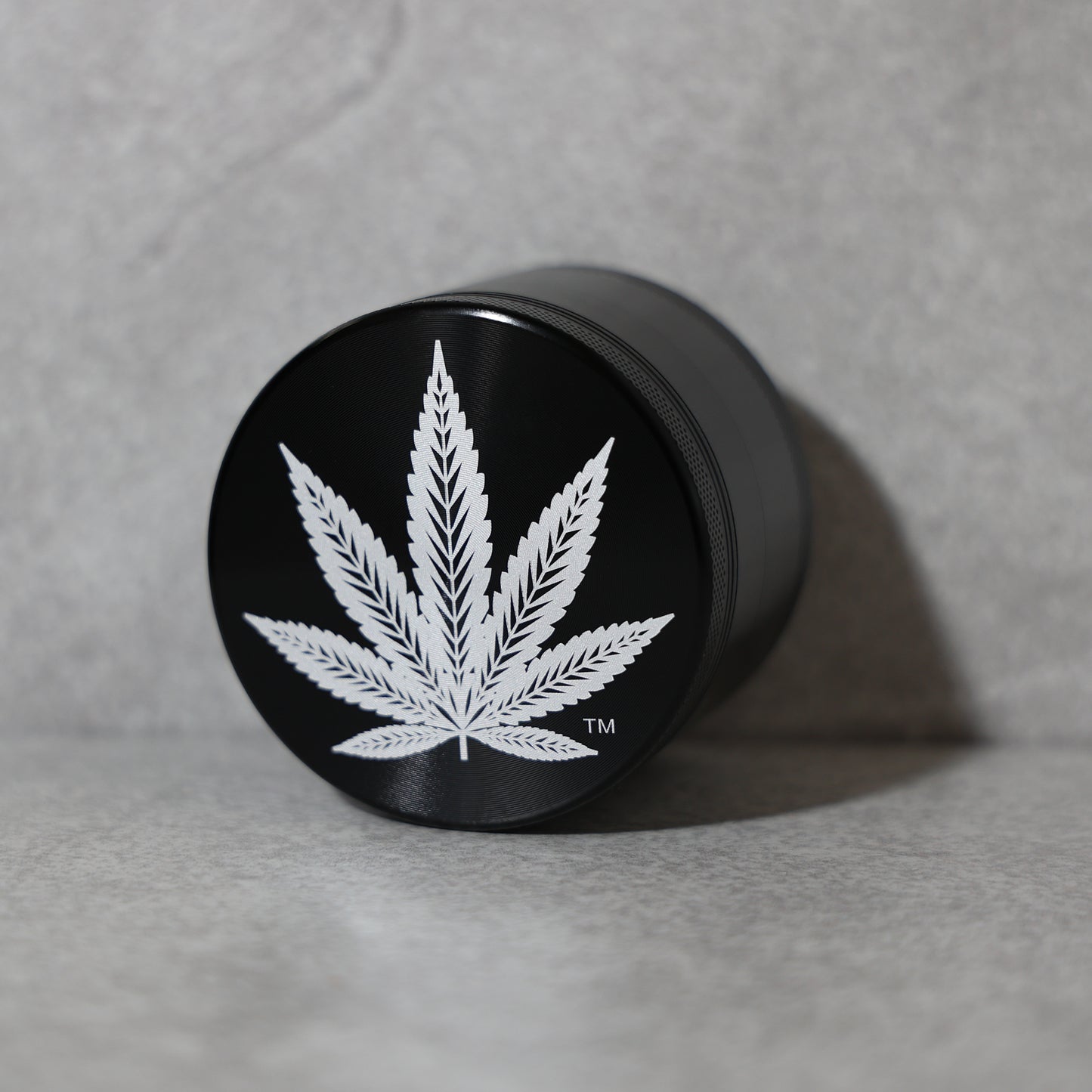 Black 2.5 in / 63.5mm Weed Grinder